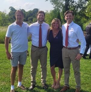 Meet your Posher, Vic